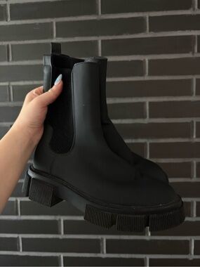 Black boots